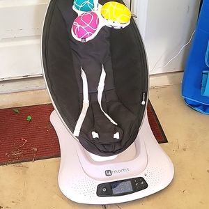 4moms mamaroo